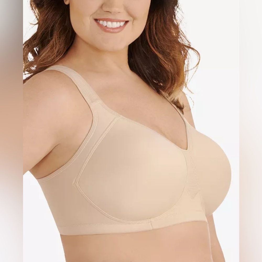 Vanity Fair
Full-Figure Wireless Sports Bra 71500 - Picture 5 of 7